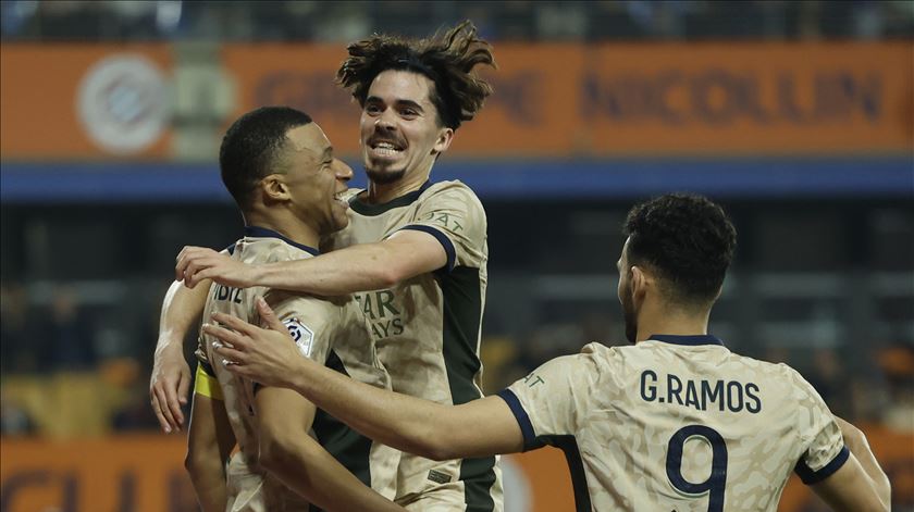 Vitinha marca e bisa nas assistências na goleada do PSG