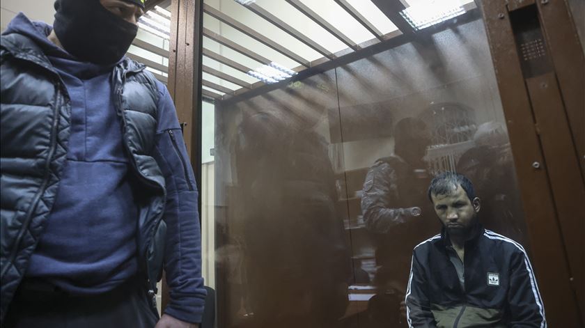 Kremlin recusa comentar tortura de suspeitos do atentado em Moscovo Kremlin recusa comentar tortura de suspeitos do atentado em Moscovo