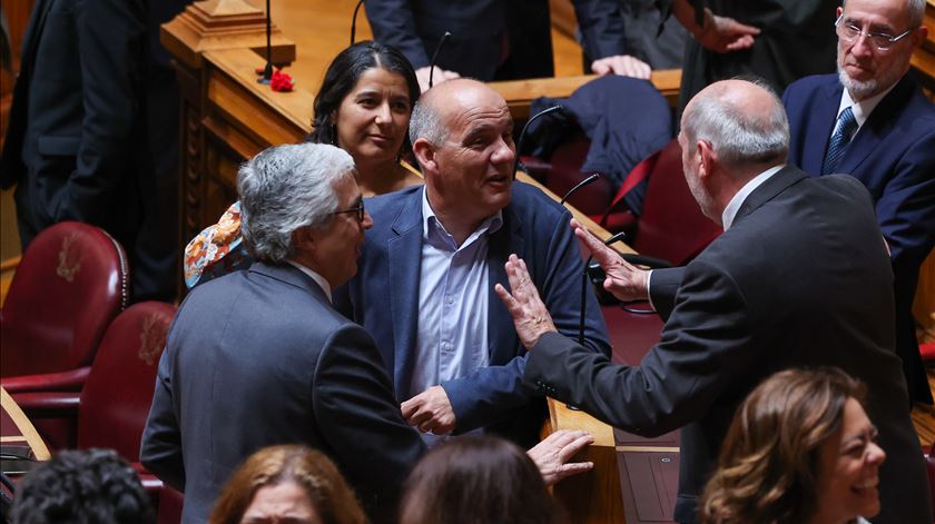 XVI legislatura. Primeira sessão durou 10 minutos e foi presidida por António Filipe