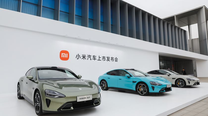 Valorização das ações da Xiaomi tornam fundador no homem mais rico da China