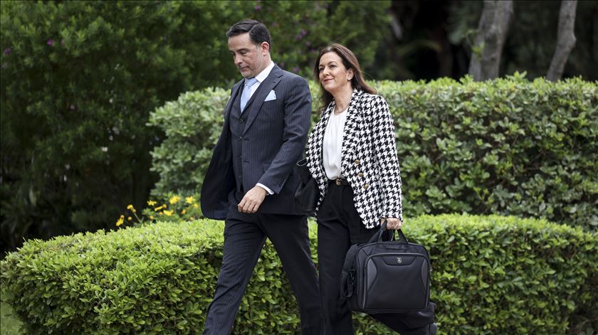 Oficiais de justiça. "Vamos fazer cumprir a lei", diz ministra