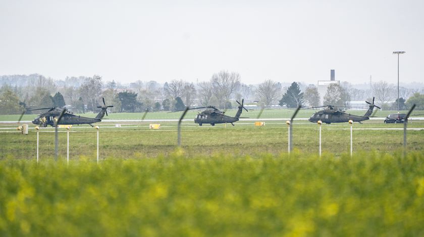 Dinamarca. Presença de drones obriga a encerramento do aeroporto de Aalborg