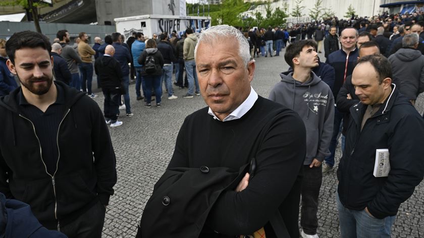 Fernando Santos. Jorge Costa foi "capitão na verdadeira aceção da palavra, dentro e fora de campo"