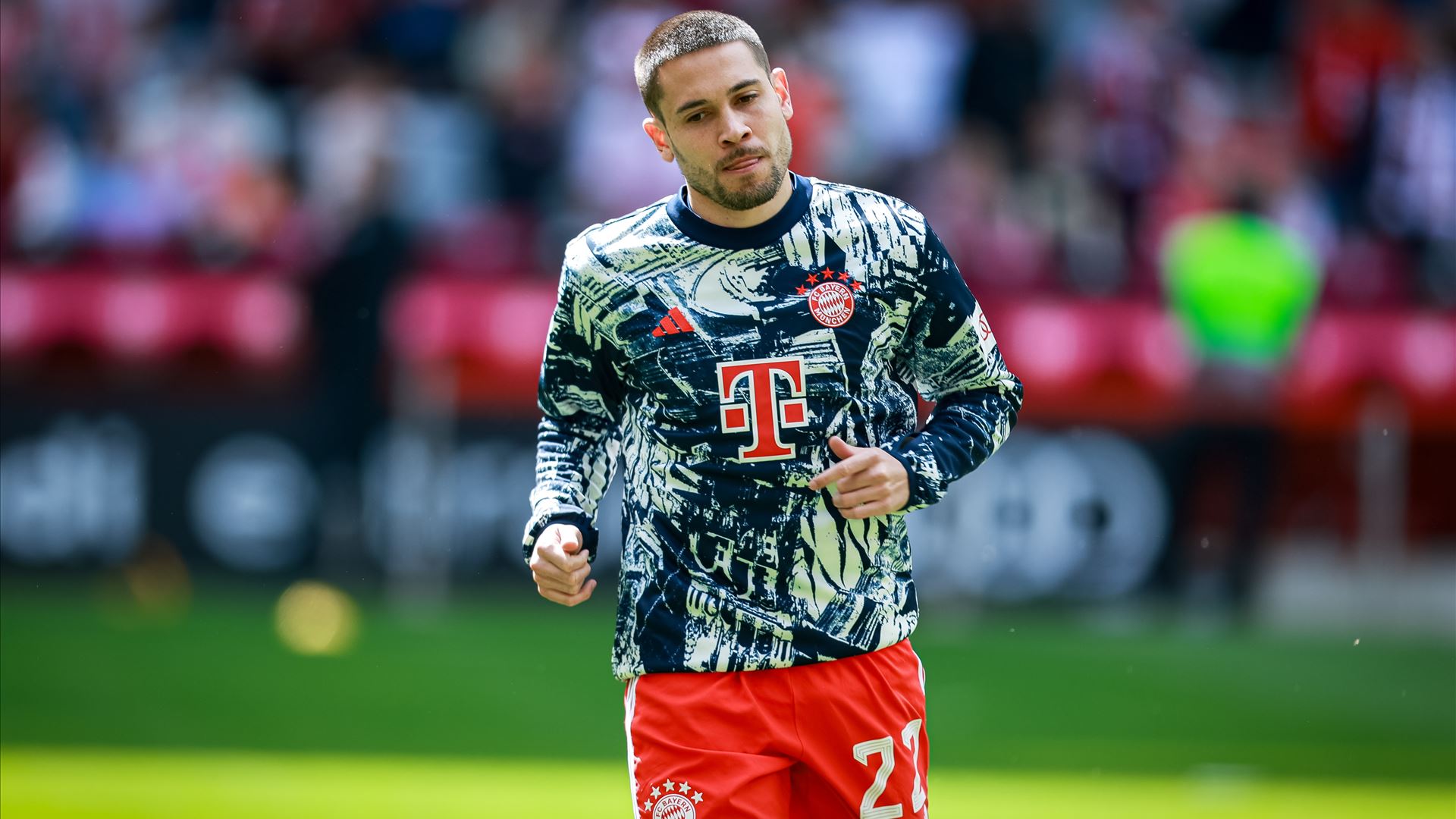 Raphael Guerreiro deixa Bayern de Munique no final da época