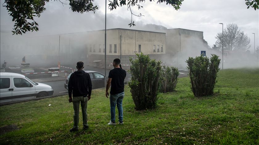 Incêndio no Hospital de Ponta Delgada. Foto: Eduardo Costa/Lusa