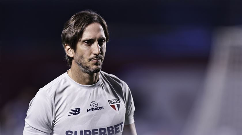 Treinador do Fluminense submetido a intervenção ao coração
