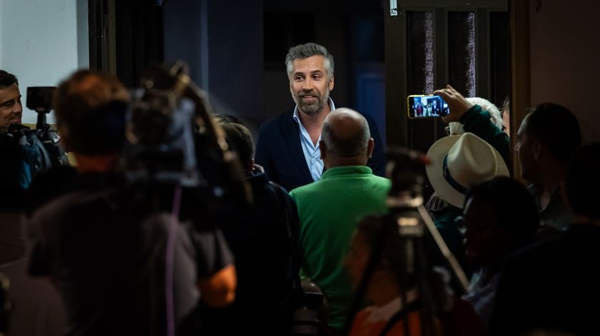 É só "mais um powerpoint", diz Pedro Nuno Santos sobre plano do Governo