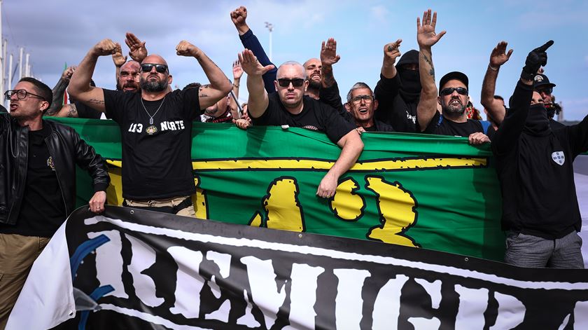 Manifestantes antifascistas e nacionalistas entram em confronto em Lisboa. Foto: Rodrigo Antunes/Lusa