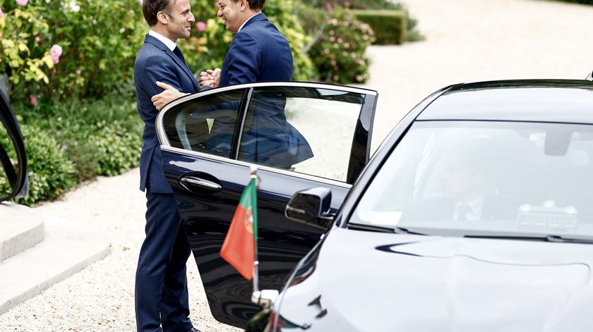 Macron visita Lisboa e Porto para assinar acordos bilaterais e aprofundar relações