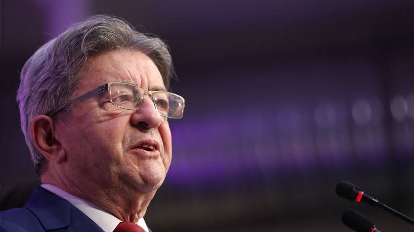 Mélenchon defende que França será diferente depois da segunda volta das legislativas