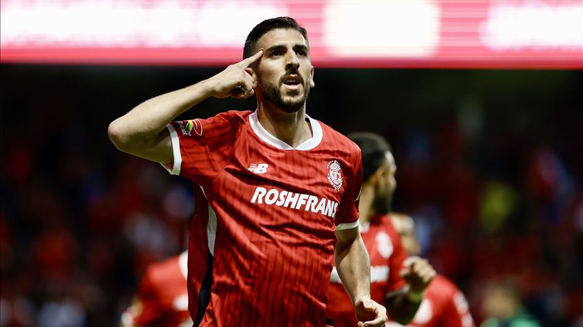 Paulinho em branco e Toluca obrigado a virar final do Apertura frente ao Tigres