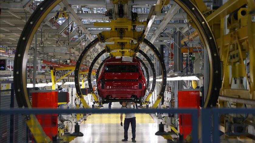 Stellantis chama à oficina 16 mil veículos em Portugal por risco de incêndio