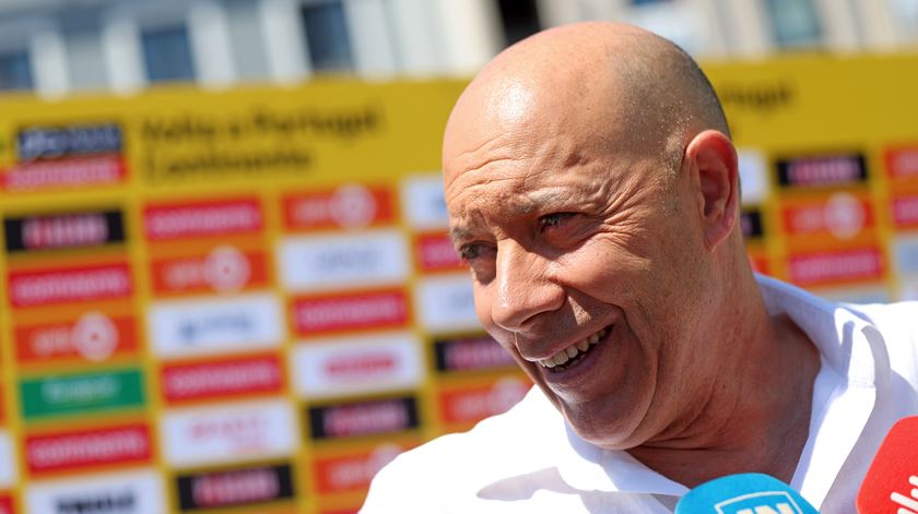 “Mudança subida do vento” obrigou a neutralizar parte da etapa da Volta