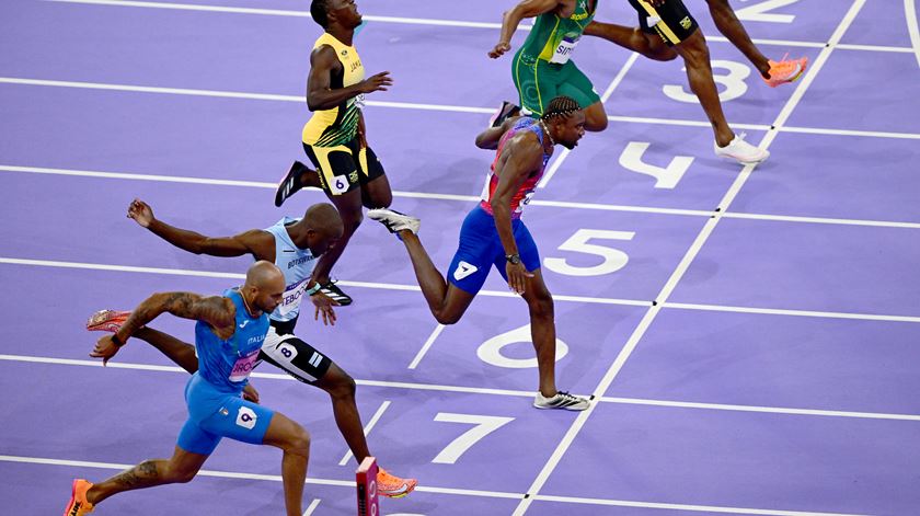 Noah Lylles venceu final dos 100 metros por um piscar de olhos. Foto: Christian Bruna/EPA