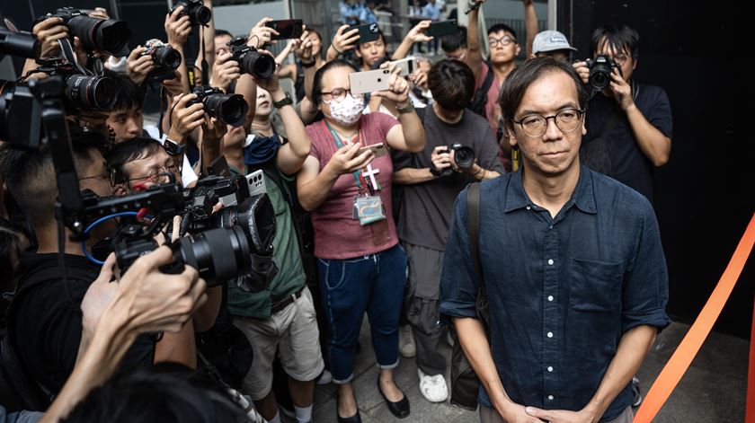 Hong Kong. Dois jornalistas condenados por conspirar contra o regime chinês