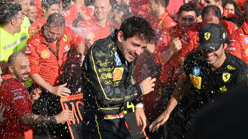 Charles Leclerc dá vitória caseira à Ferrari em Monza Charles Leclerc dá vitória caseira à Ferrari em Monza
