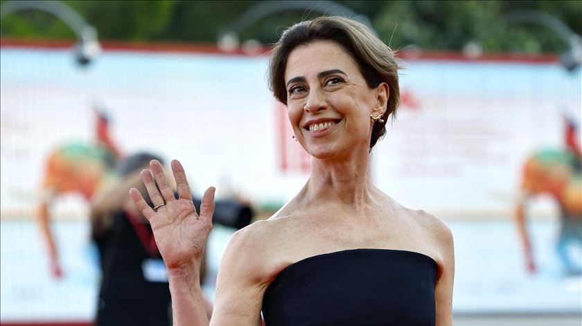 Fernanda Torres merece ganhar, mas Demi Moore deve levar para casa o Óscar