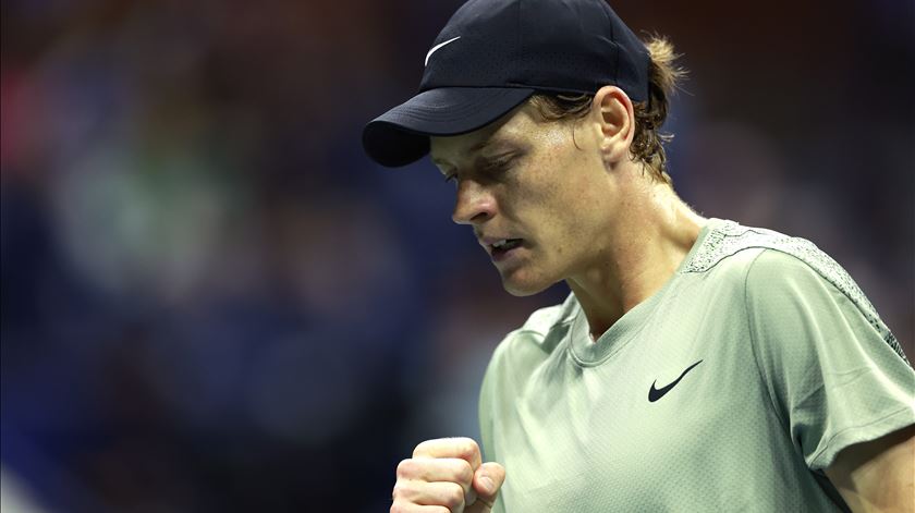 Sinner bate Medvedev e está nas meias-finais do US Open