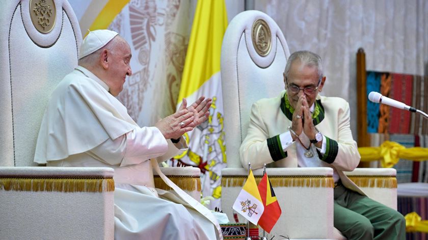 "Um banho de multidão" num país "que nunca perdeu a esperança". A emissão especial da visita do Papa a Timor-Leste