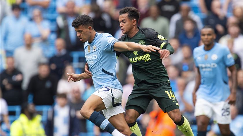 Matheus Nunes suspeito de roubar telemóvel a pessoa que lhe teria tirado foto no WC