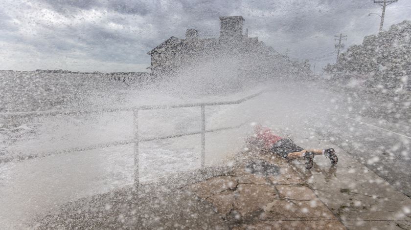 Flórida afetada pelo furacão Helena. Foto: Cristobal Herrera-ulashkevich/EPA