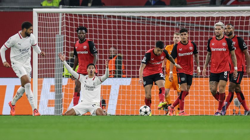 Paulo Fonseca volta a perder, Arsenal vence o PSG e noite de afirmação para Taremi em Milão