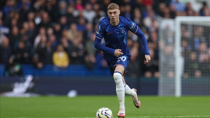 Quarenta e sete milhões de golos e magia. Cole Palmer, o jogador mais "cold" da Premier League