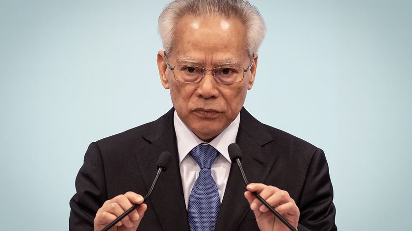 Líder do Governo de Macau adia sem data visita a Portugal