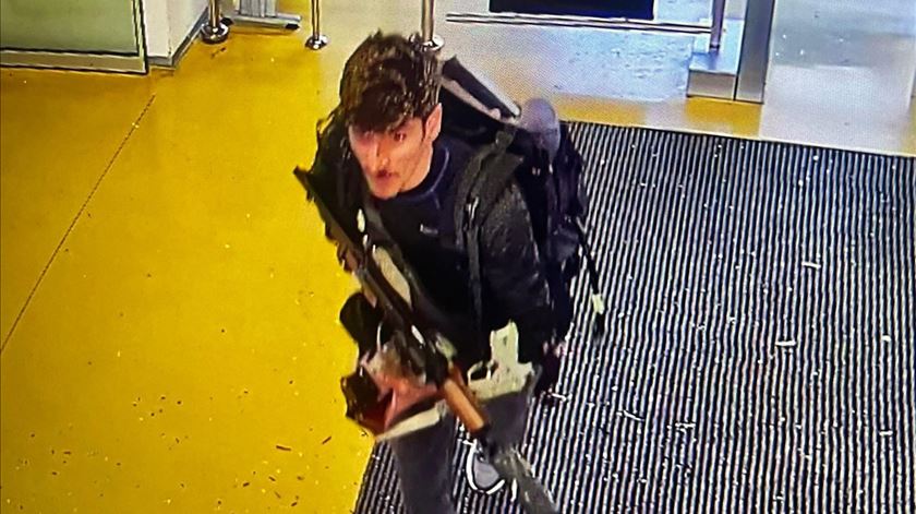 ​Ataque terrorista perto de Ancara faz cinco mortos e 22 feridos