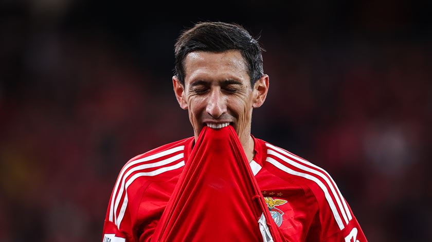 Di María e Florentino falham último treino do Benfica antes do Barcelona Di María e Florentino falham último treino do Benfica antes do Barcelona