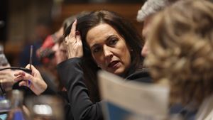 Ministra da Justiça quer resposta "mais diligente" para vítimas de violência doméstica