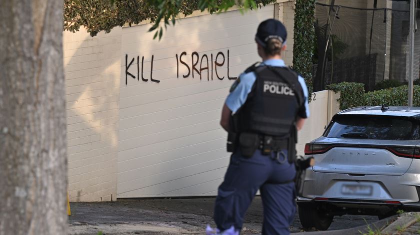 Polícia australiana impede ataque antissemita com explosivos