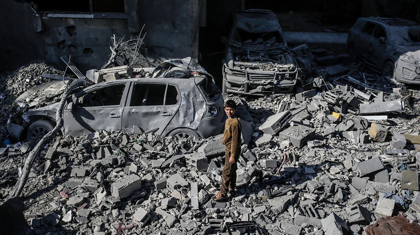 Exército de Israel atua pela primeira vez em Deir al-Balah, na região central da Faixa de Gaza