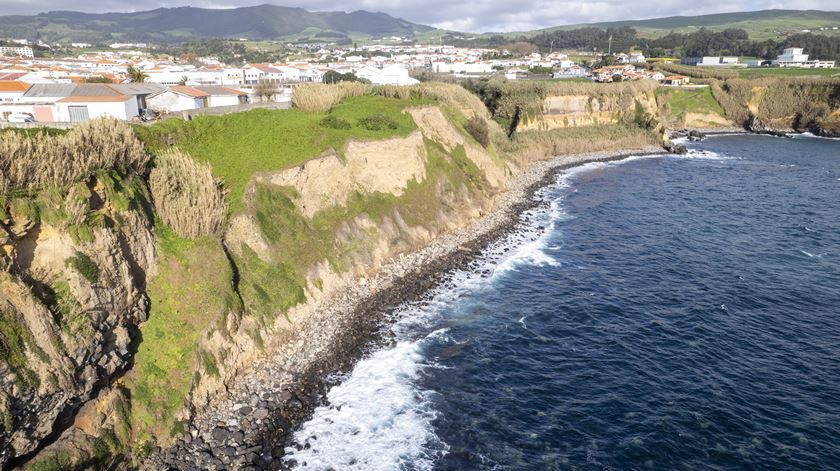 Sismo de magnitude 2,0 na escala de Richter sentido na ilha Terceira