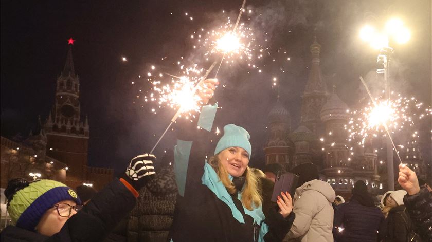 Passagem de ano de 2025 em Moscovo, na Rússia. Foto: Maxim Shipenkov/EPA