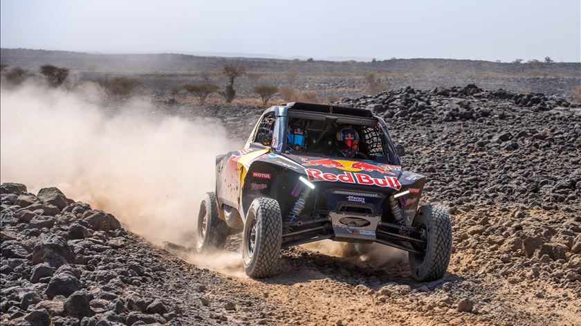 Dakar. Dois portugueses sobem ao pódio dos SSV na 3.ª etapa