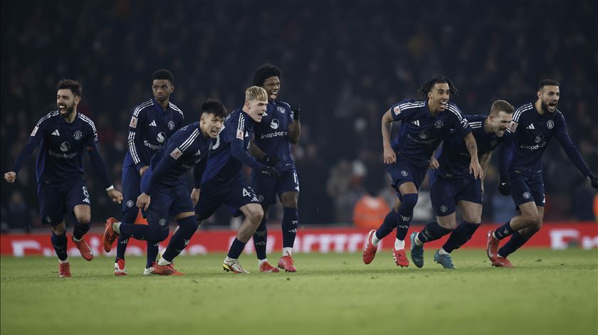 Manchester United de Rúben Amorim elimina Arsenal da Taça de Inglaterra nos penáltis Manchester United de Rúben Amorim elimina Arsenal da Taça de Inglaterra nos penáltis