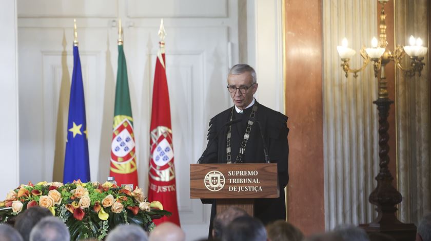 Presidente do Supremo não quer a Justiça "refém de agendas políticas"