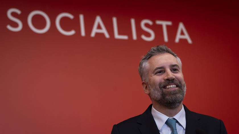 Pedro Nuno Santos. A rádio é "uma voz familiar que nos liga aos acontecimentos"