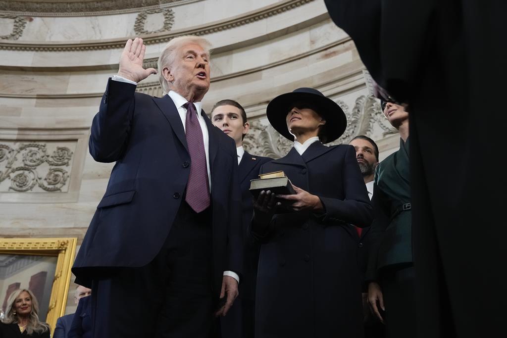 "Pensei que era um médico". Trump apaga imagem de si próprio como Jesus Cristo e culpa jornalistas "Pensei que era um médico". Trump apaga imagem de si próprio como Jesus Cristo e culpa jornalistas