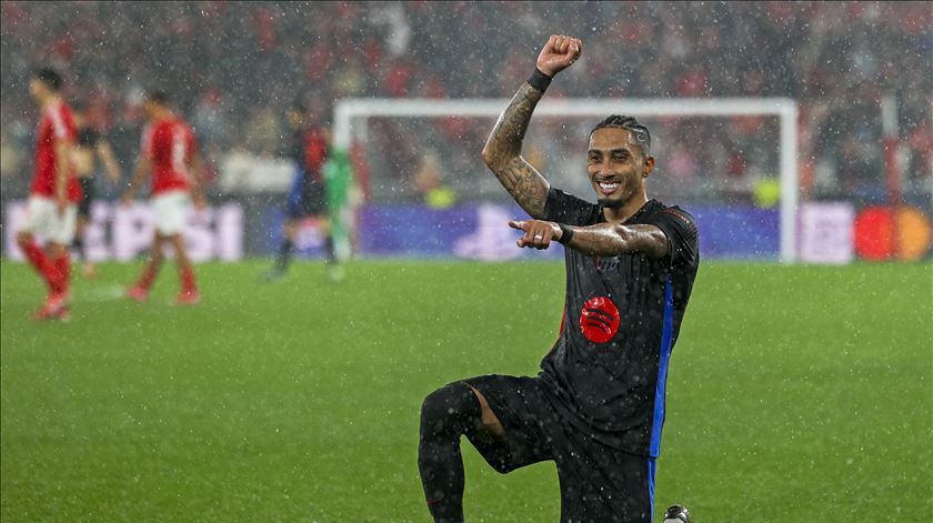 O improvável conto de fadas de Raphinha continua: agora foi eleito o melhor da La Liga