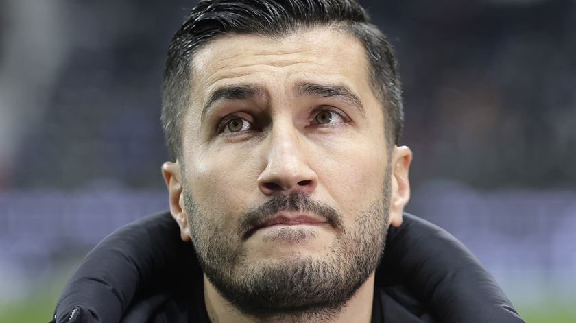 Borussia Dortmund despede Sahin após quarta derrota seguida Borussia Dortmund despede Sahin após quarta derrota seguida