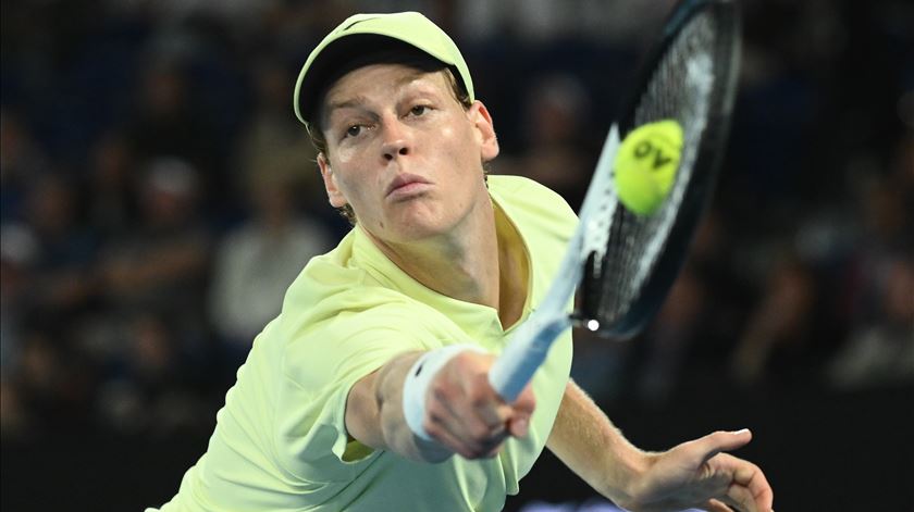 Jannik Sinner suspenso três meses por doping