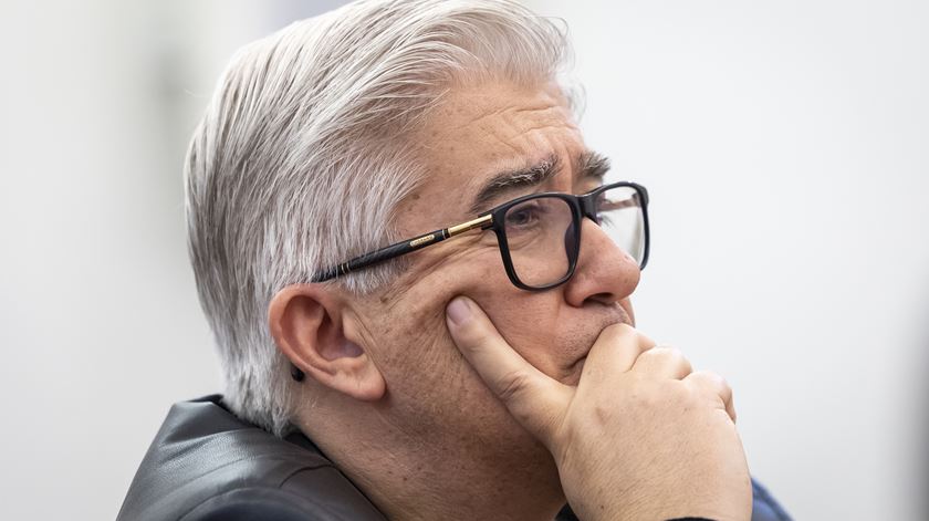 Lacerda Sales nega pedido de consulta para as gémeas e confirma audiência com filho do Presidente