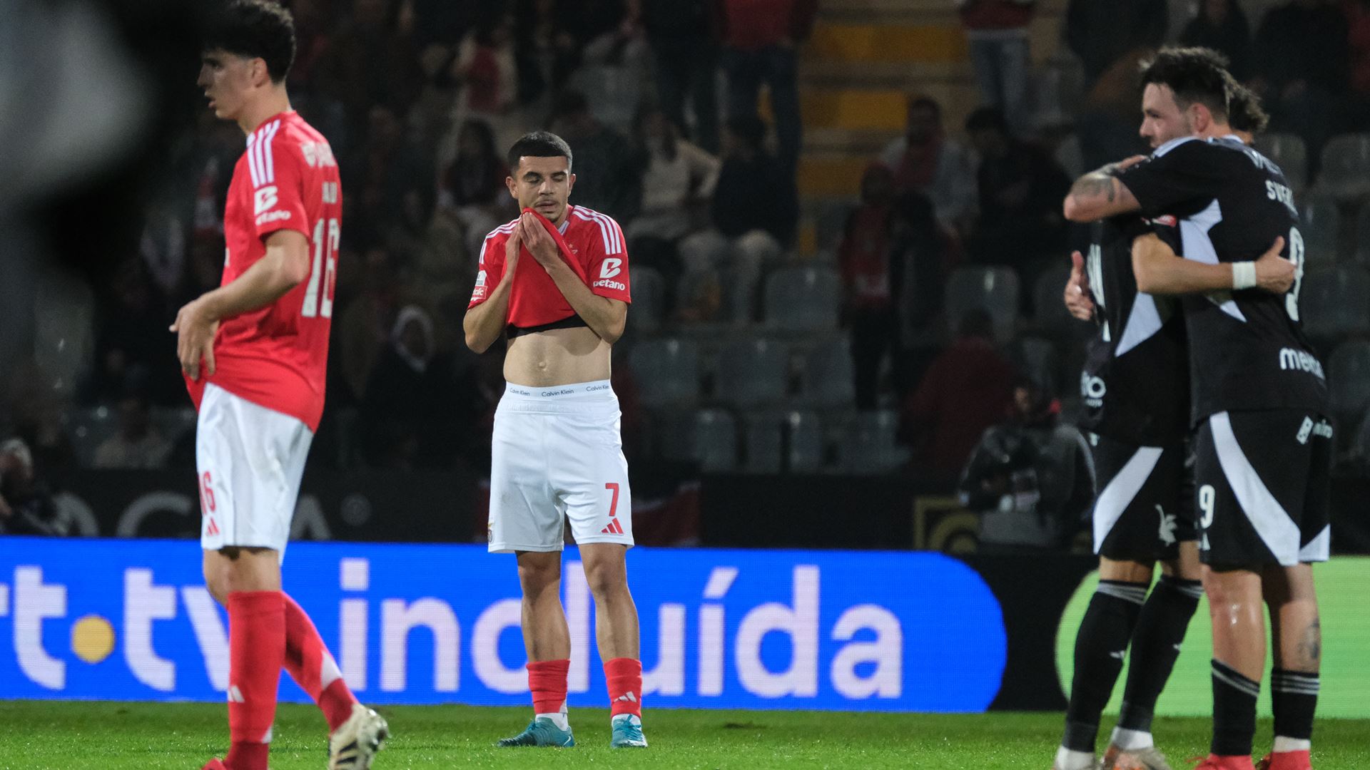"Vou rebentar-te todo". Árbitro do Benfica-Casa Pia expõe ameaças de Mário Branco
