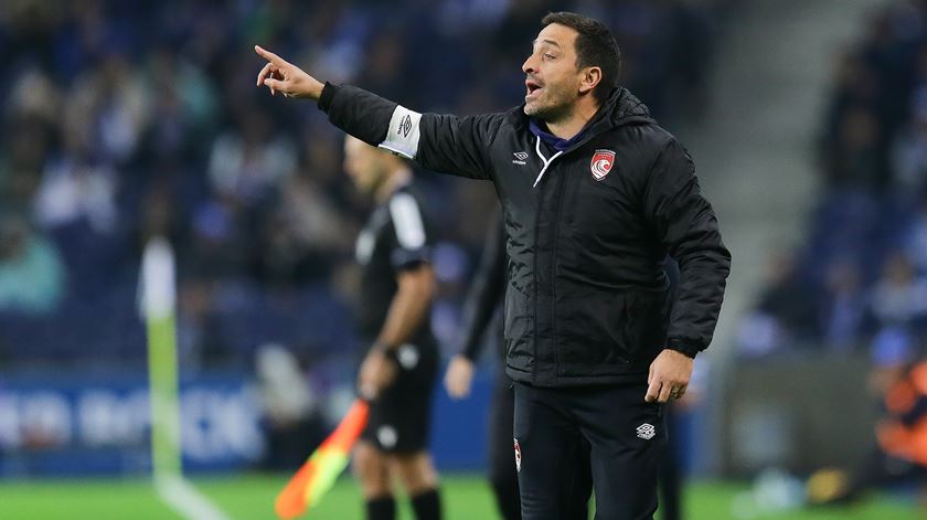 Vasco Matos renueva con Santa Clara y no se marcha al Botafogo