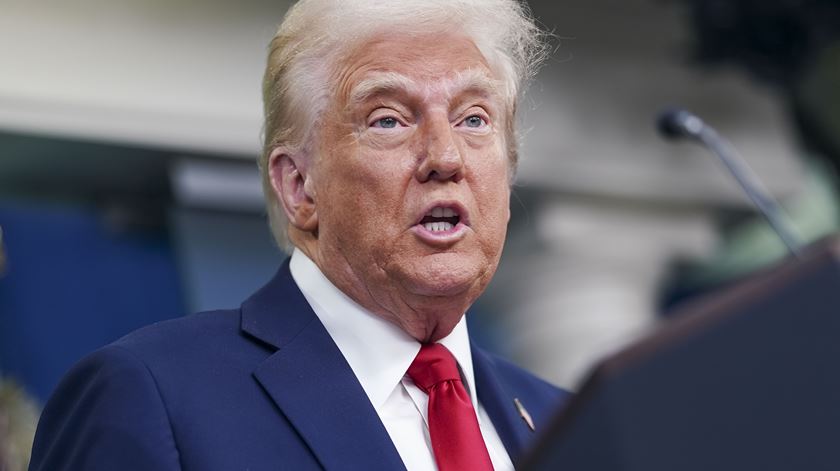 Juiz diz que administração Trump pode ser processada por deportações ilegais Juiz diz que administração Trump pode ser processada por deportações ilegais