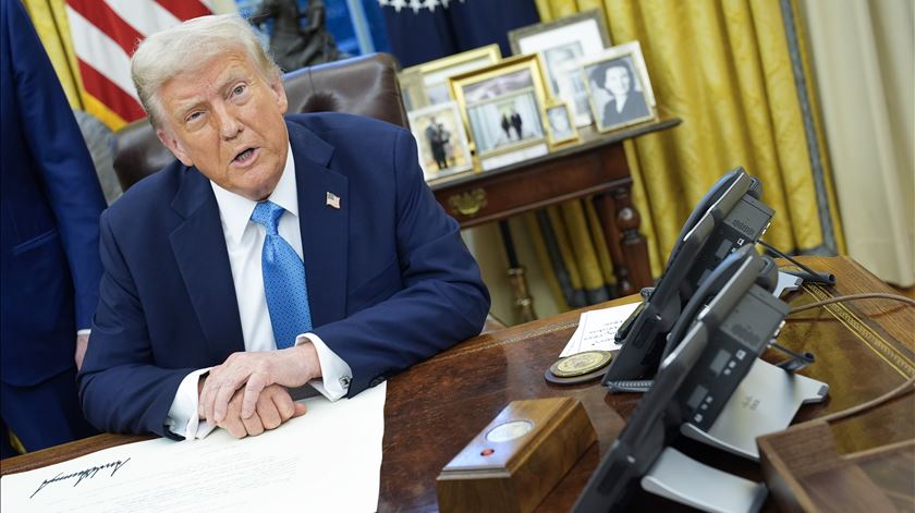 Trump quer EUA a controlar a OMS