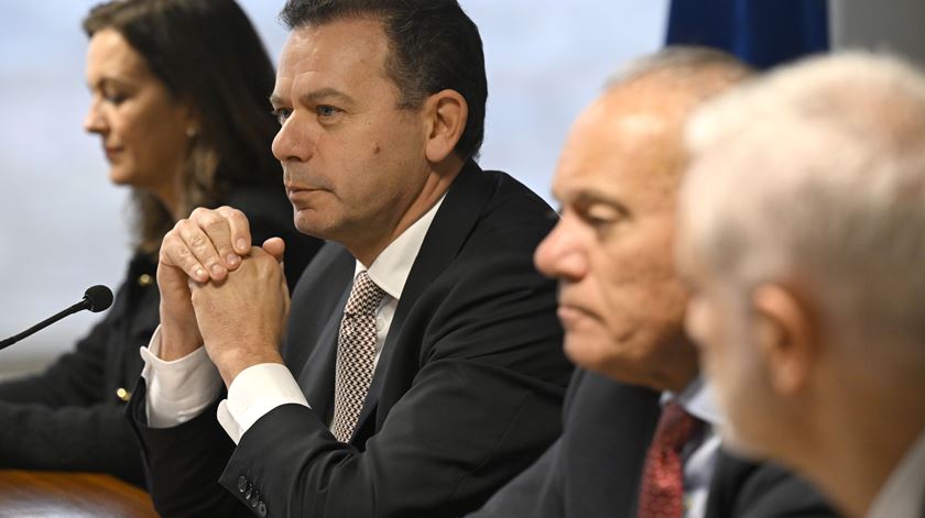 "Temos de de ganhar esta luta". Montenegro quer "erradicar" a violência doméstica