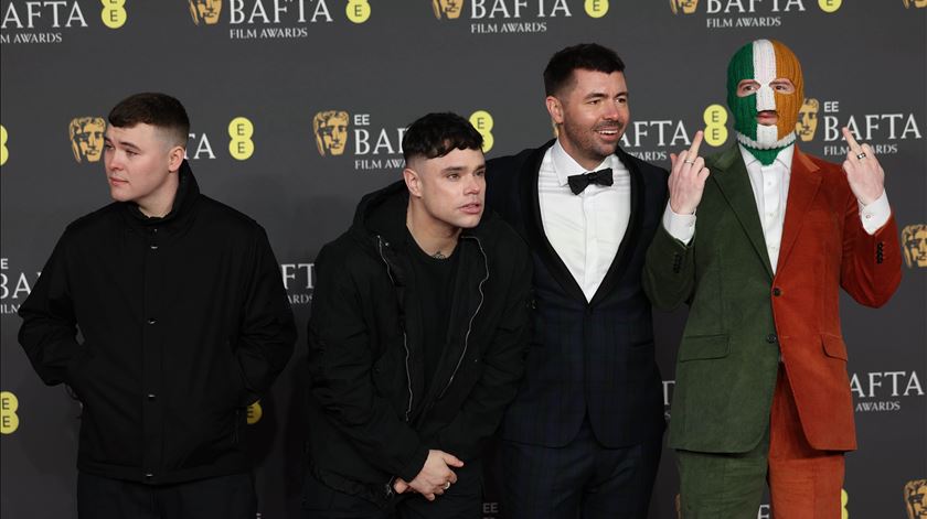 ​Rappers Kneecap investigados por unidade de contraterrorismo